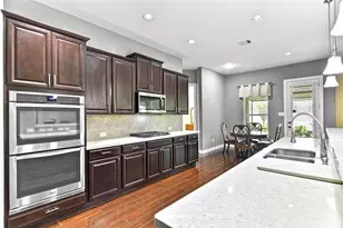 2209 Rocky Shores Ln, Pearland, TX 77089 - Photo 10