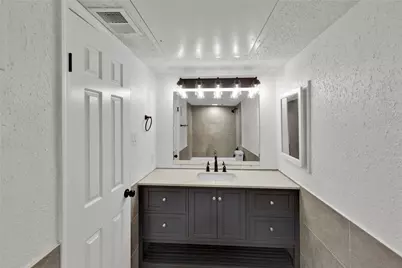 2830 S Bartell Drive #23, Houston, TX 77054 - Photo 12