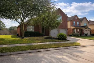 3915 Markspring Ln, Spring, TX 77388 - Photo 2