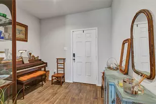 8306 Tamarind Ln, Baytown, TX 77521 - Photo 6