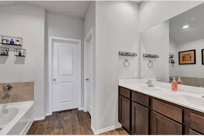 8306 Tamarind Lane, Baytown, TX 77521 - Photo 20