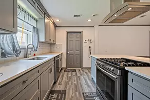 7706 Ashmole Ln, Houston, TX 77088 - Photo 6