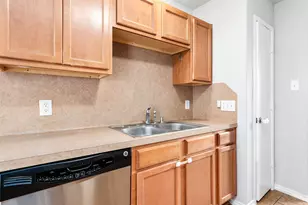 2831 Maybrook Hollow Ln, Houston, TX 77047 - Photo 12