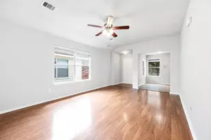 2831 Maybrook Hollow Ln, Houston, TX 77047 - Photo 8