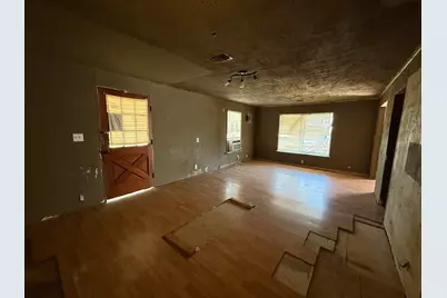 221 W Jordan Street, Alvin, TX 77511 - Photo 4