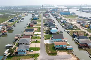 413 Pompano Ln, Surfside Beach, TX 77541 - Photo 20