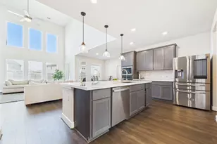 610 Beachman Shore Ln, La Porte, TX 77571 - Photo 18