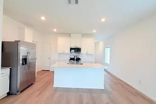 7702 Smooth Vly Ct, Rosharon, TX 77583 - Photo 4