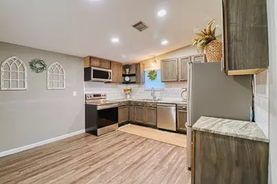 21702 Island Lake Loop E, Humble, TX 77338 - Photo 4