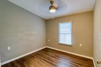 21702 Island Lake Loop E, Humble, TX 77338 - Photo 10