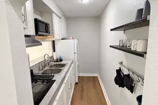 1313 Pearson St, Houston, TX 77023 - Photo 6