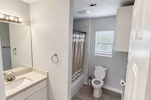 1313 Pearson St, Houston, TX 77023 - Photo 16