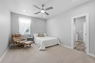 438 Amanda Cir, Tiki Island, TX 77554 - Photo 24