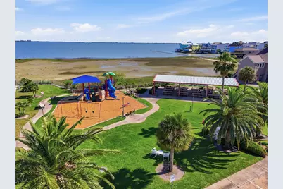 438 Amanda Circle, Tiki Island, TX 77554 - Photo 48