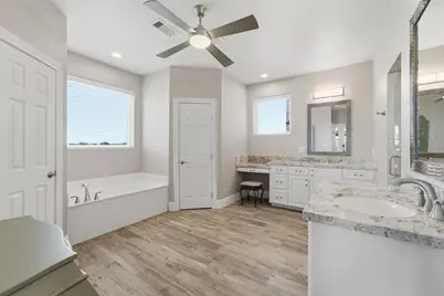 438 Amanda Circle, Tiki Island, TX 77554 - Photo 20