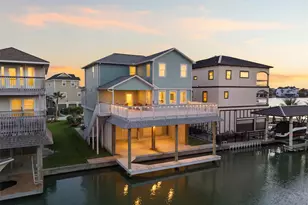 438 Amanda Cir, Tiki Island, TX 77554 - Photo 38