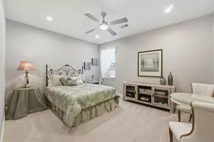 438 Amanda Cir, Tiki Island, TX 77554 - Photo 18