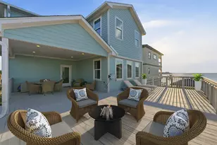 438 Amanda Cir, Tiki Island, TX 77554 - Photo 4