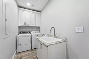 438 Amanda Cir, Tiki Island, TX 77554 - Photo 28