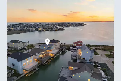 438 Amanda Circle, Tiki Island, TX 77554 - Photo 2