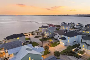 438 Amanda Cir, Tiki Island, TX 77554 - Photo 44
