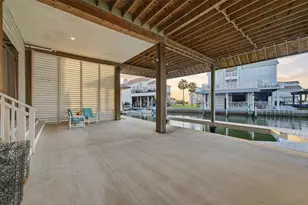 438 Amanda Cir, Tiki Island, TX 77554 - Photo 32
