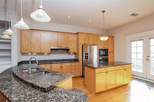 3818 Hazard St, Houston, TX 77098 - Photo 4