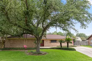 2917 Encino Ave, Bay City, TX 77414 - Photo 4