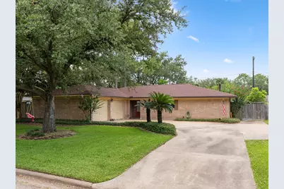 2917 Encino Avenue, Bay City, TX 77414 - Photo 2