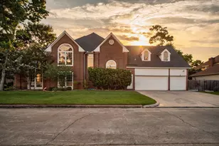17302 Chagall Ln, Spring, TX 77379 - Photo 2