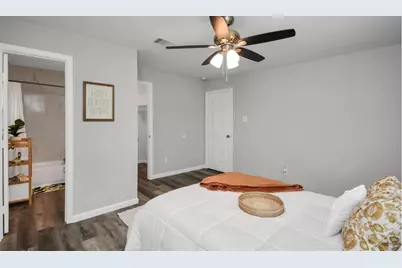 5410 Bataan Road, Houston, TX 77033 - Photo 8