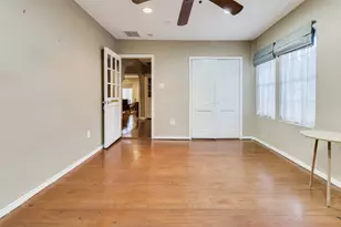 520 W 14th St, Houston, TX 77008 - Photo 2