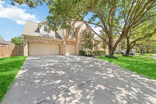 25610 Skye Springs Ln, Katy, TX 77494 - Photo 4