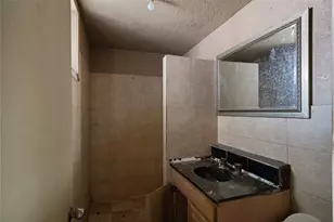 1925 Sunny Dr, Houston, TX 77093 - Photo 16