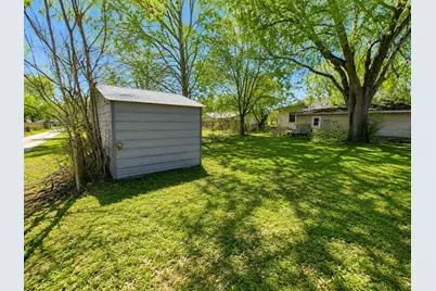 121 Club Drive, Luling, TX 78648 - Photo 4