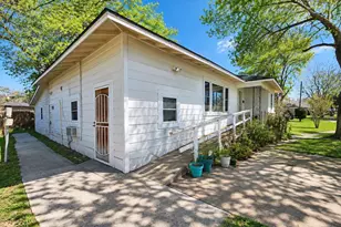 121 Club Dr, Luling, TX 78648 - Photo 2