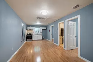 7815 Harding St, Houston, TX 77012 - Photo 6