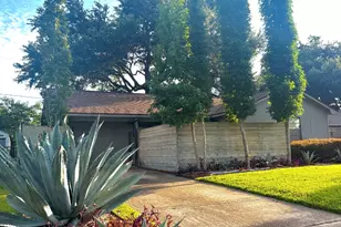 6410 Underhill St, Houston, TX 77092 - Photo 1