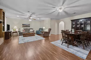 34514 Kristine Dr, Pinehurst, TX 77362 - Photo 14