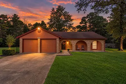 34514 Kristine Drive, Pinehurst, TX 77362 - Photo 2