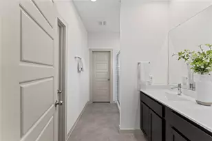 12512 Newport Arch Ln, Houston, TX 77047 - Photo 16