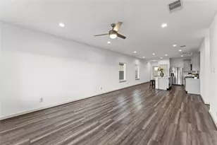 12512 Newport Arch Ln, Houston, TX 77047 - Photo 10