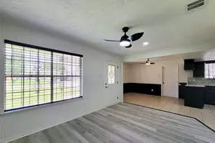 10614 Bainbridge St, Houston, TX 77016 - Photo 6