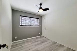 10614 Bainbridge St, Houston, TX 77016 - Photo 18