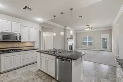 13930 Hawthorne Circle, Mont Belvieu, TX 77523 - Photo 6