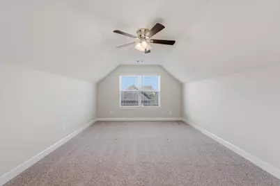 13930 Hawthorne Circle, Mont Belvieu, TX 77523 - Photo 14