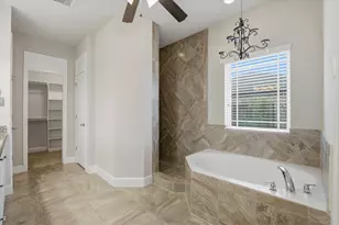 13930 Hawthorne Cir, Mont Belvieu, TX 77523 - Photo 8