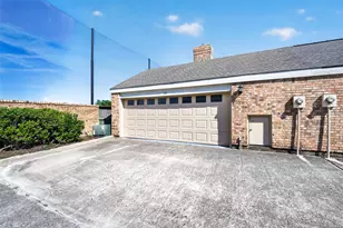 600 Wilcrest Dr, Houston, TX 77042 - Photo 28