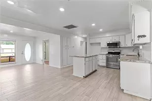 10906 Keese Dr, Houston, TX 77089 - Photo 8