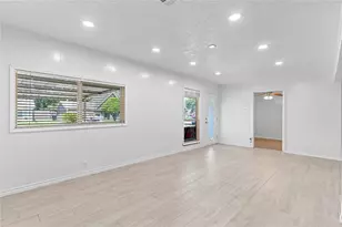 10906 Keese Dr, Houston, TX 77089 - Photo 6